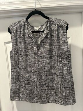 Banana Republic Black & White Blouse